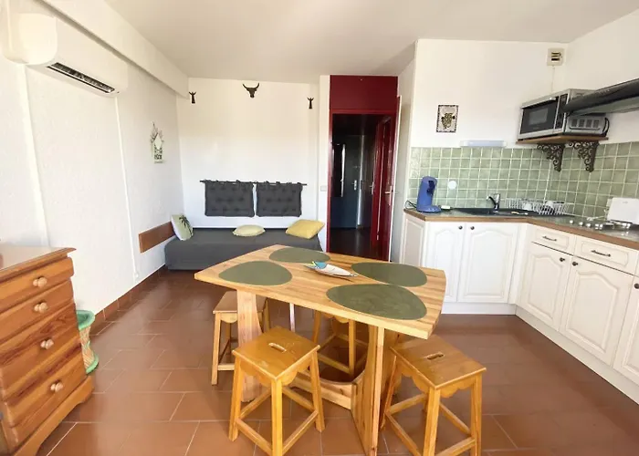 As21558- Dans De Standing Direct Sur Sud *